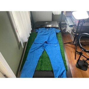 Maevn Momentum Scrub Set Royal Blue V-Neck Top MD Cargo Pants LG Women